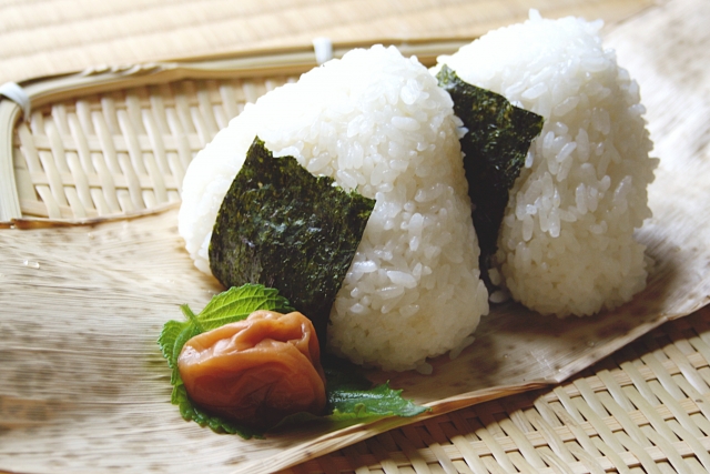Popular Onigiri Shibuya Store Staff! 3 Hours, 3 Days Per Week, No Overtime, All Food Half Price! 【おにぎりをつくるスタッフ大募集!】大人気のおにぎり屋さんで一緒にはたらきませんか? ★美味しいおにぎりやおかずがやすく食べられます★