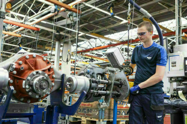 Job image of 9335 at WORLD INTEC CO., LTD.-2