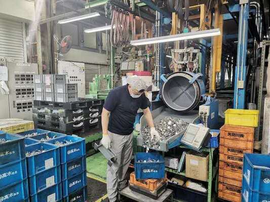 Imahe ng trabaho ng 1988 sa Yadagawa Electric Plating Co., Ltd.-0