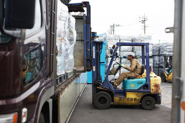 |株式{かぶしき}|会社{がいしゃ}トベ|商事{しょうじ}の17365の求人画像-0