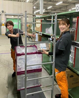 ODK STAFF (Osaka Namba) | Picking and Sorting in a | Guidable Jobs